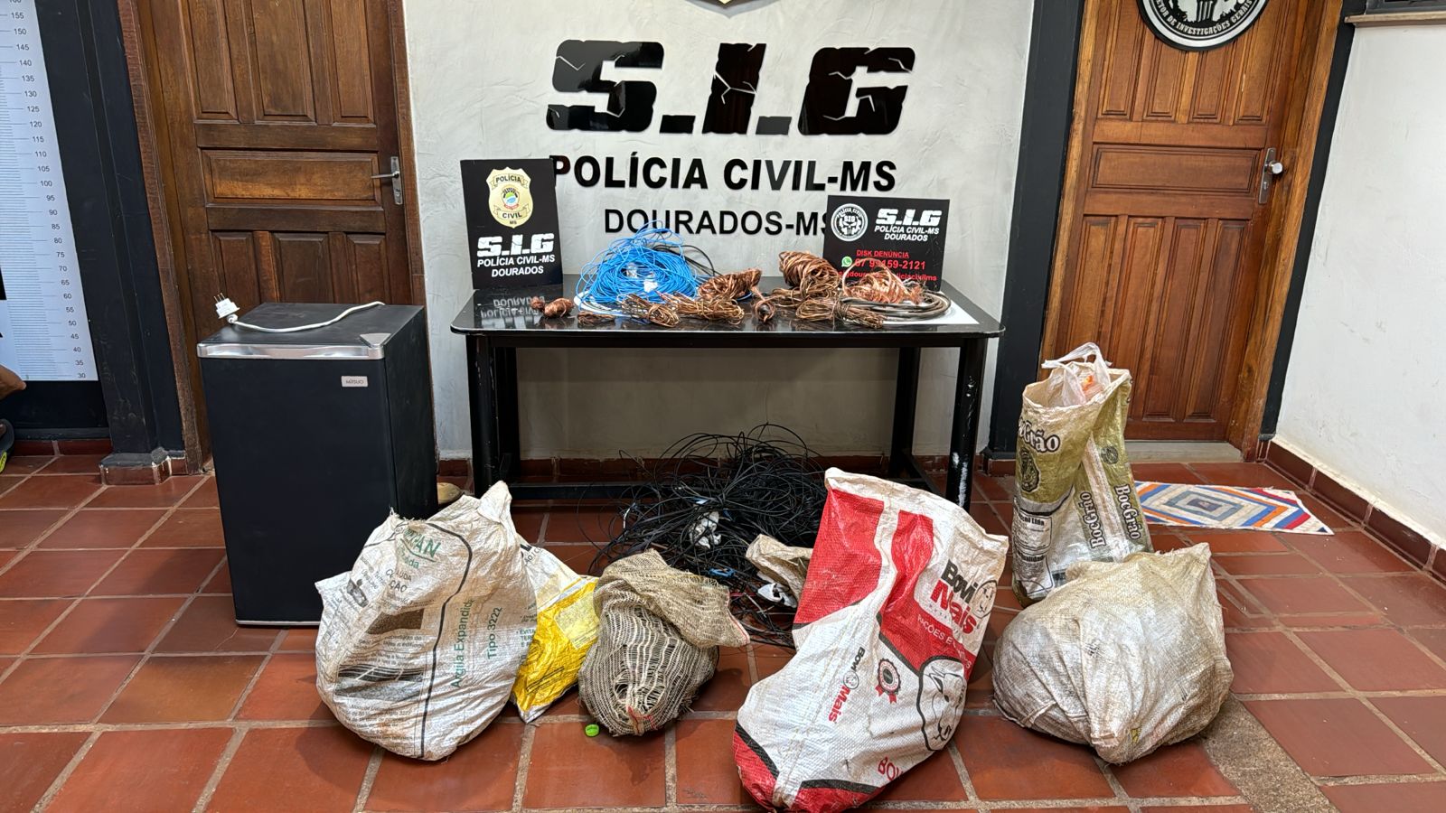 Quatro são presos suspeitos de furto de fios que deixaram mais de 30 mil pessoas sem água em Dourados