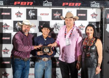 Gustavo Luiz brilha e conquista primeiro título pela PBR no Campo Grande Rodeo Music