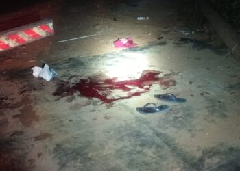 Vídeo: mulher leva f4c4d4 na cabeça e esposo é preso após tentar atropelar PMs