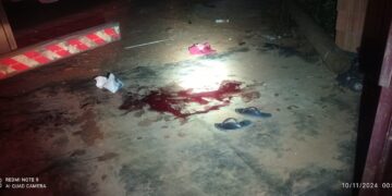 Vídeo: mulher leva f4c4d4 na cabeça e esposo é preso após tentar atropelar PMs