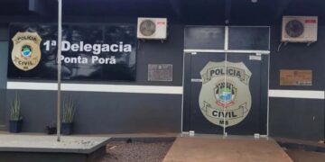 Dupla invade casa, mantém casal refém e foge com joias e carro em Ponta Porã