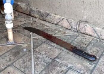Mulher é golpeada com facão pelo ex-namorado em bar de Ponta Porã
