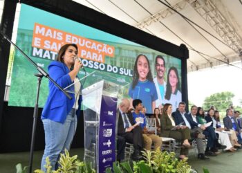 13º estará na conta dia 20, avisa Adriane Lopes