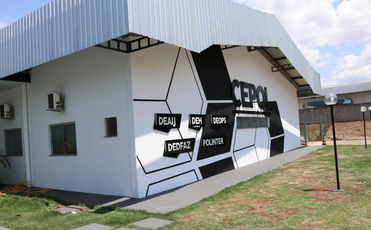 Polícia procura apoiadores para proporcionar oportunidades a adolescentes