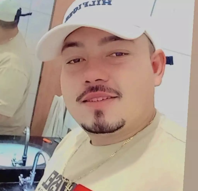 Rapaz baleado ao lado de carrinho de bebê no Tiradentes morre no hospital 