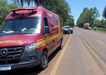 Pedestre morre ao ser atropelado por caminhão carregado de ração em MS