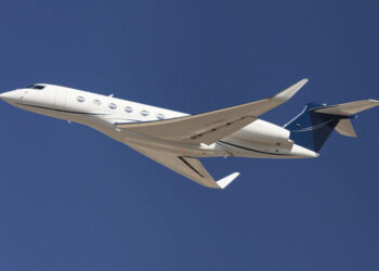 Aeronave particular cessa e cai em área rural de Aquidauana