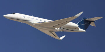 Aeronave particular cessa e cai em área rural de Aquidauana