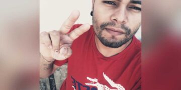 Homem morre ao cair de toboágua em clube