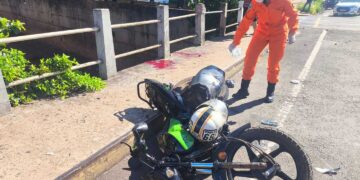 Motociclista morre após ser atingido por outra moto no Centro