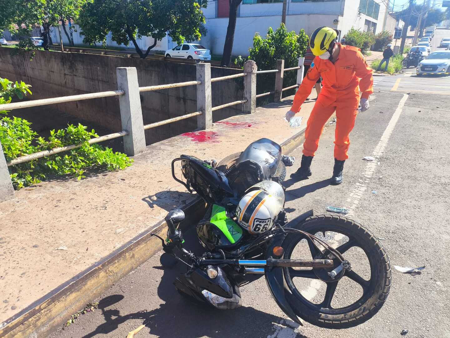 Motociclista morre após ser atingido por outra moto no Centro