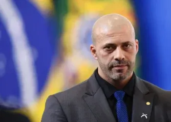 Daniel Silveira não  respeita horário da condicional e volta a ser preso pela PF