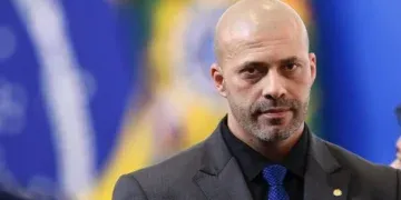 Daniel Silveira não  respeita horário da condicional e volta a ser preso pela PF