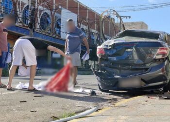 Condutor perde controle de direção, tomba carro e morre na 13 de Maio