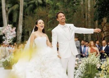 Festas de fim de ano tem de casamento a resgate de doguinho da Anitta