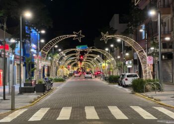 Prefeitura de Campo Grande inicia programação de Natal com acendimento das luzes