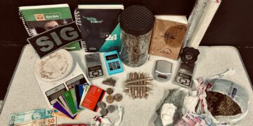 Polícia fecha ponto de drogas e prende suspeito em Naviraí