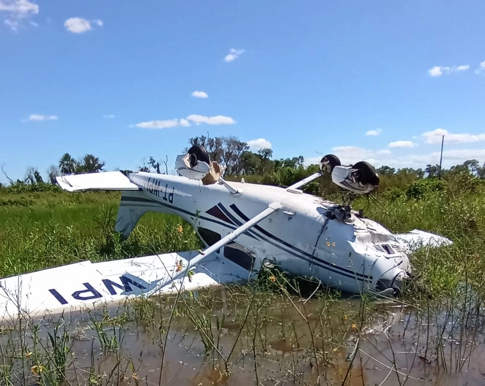 Vítimas de acidente aéreo no Pantanal são resgatados