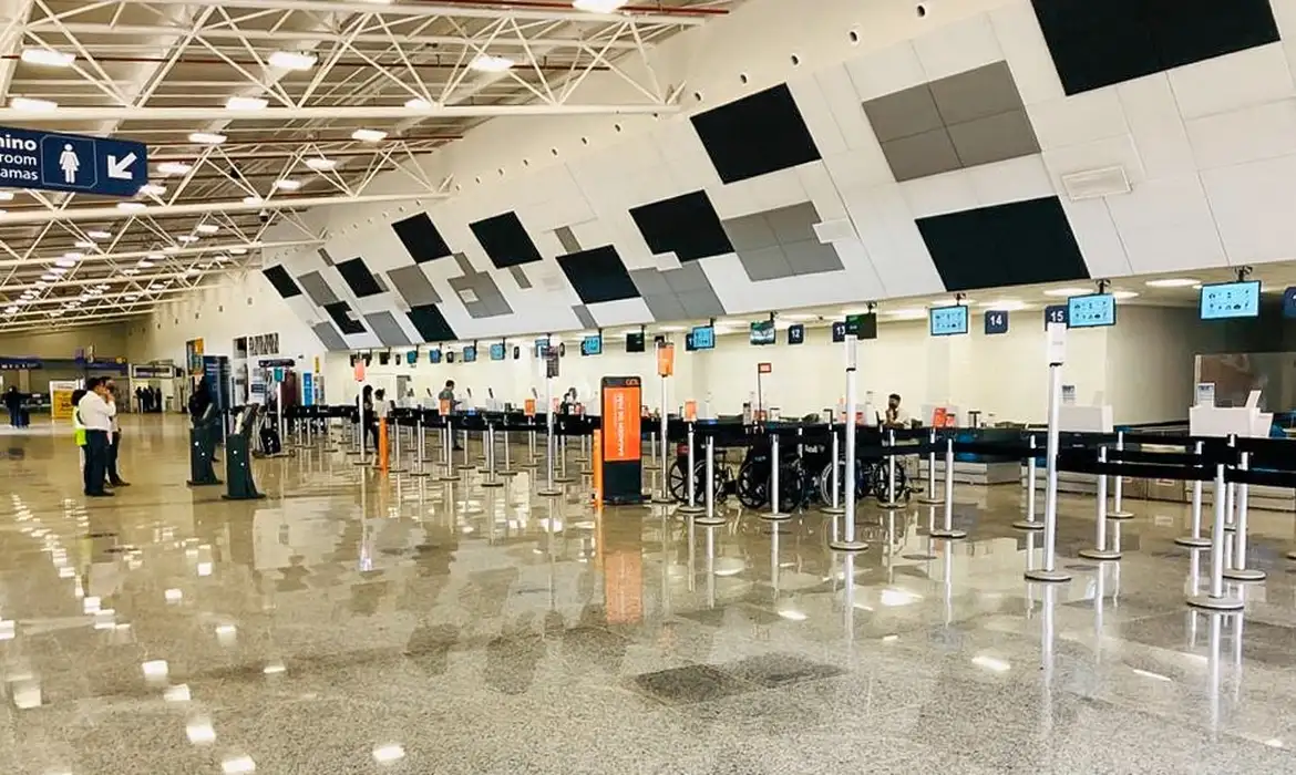 Aeroportos brasileiros preveem aumento de fluxo durante  festas de fim de ano