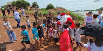 Campanha caixa encantada leva magia do Natal para crianças em MS
