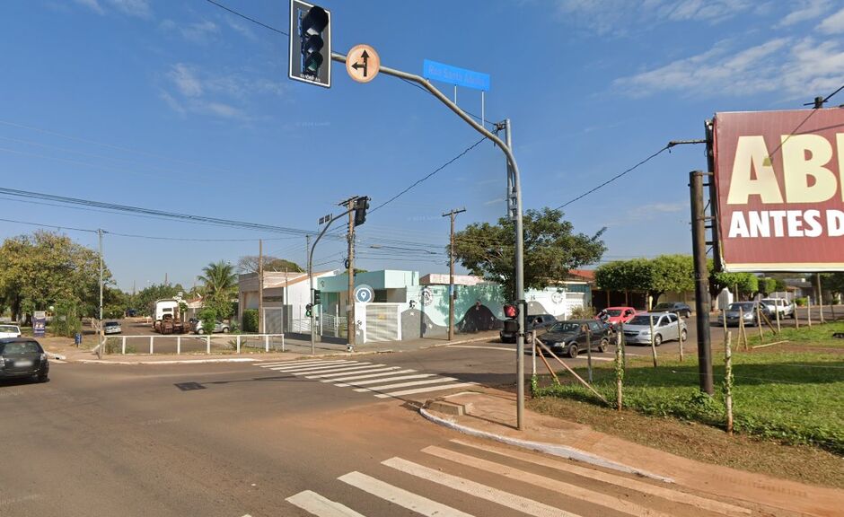 Motociclista fica gravemente ferido em acidente de trânsito em Campo Grande