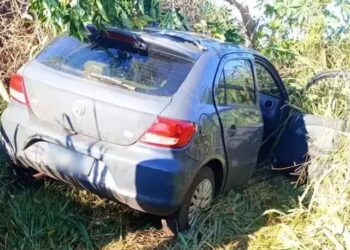 Motorista é encontrado morto dentro de carro que invadiu vegetação em Sidrolândia