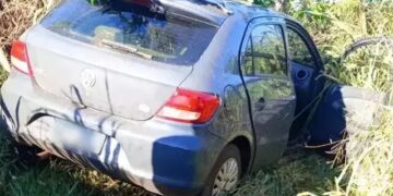Motorista é encontrado morto dentro de carro que invadiu vegetação em Sidrolândia