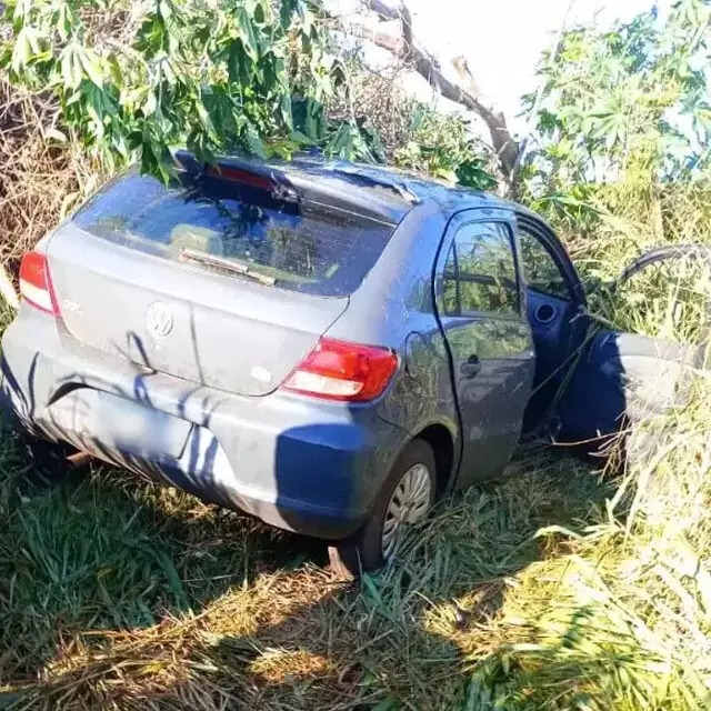 Motorista é encontrado morto dentro de carro que invadiu vegetação em Sidrolândia