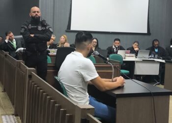 Vídeo: frio, padrasto de Sophia assume ‘correções’ mas nega acusações de estupr0 e homcídio