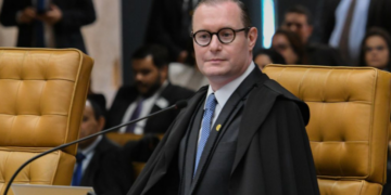 Zanin manda tirar tornozeleira de desembargadores envolvidos na Última Ratio