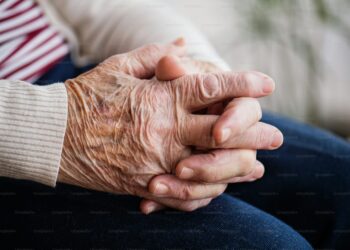 Idosa de 80 anos é resgatada em situação de abandono em Campo Grande