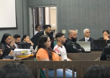 “Eu queria que fosse eu hoje, debaixo da terra, do que a minha filha. Mil vezes,” disse Stephanie durante julgamento