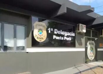Homem é agredido pela esposa após ser flagrado traindo em Ponta Porã