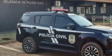 Mãe denuncia escola por trancar filho autista em sala durante passeio