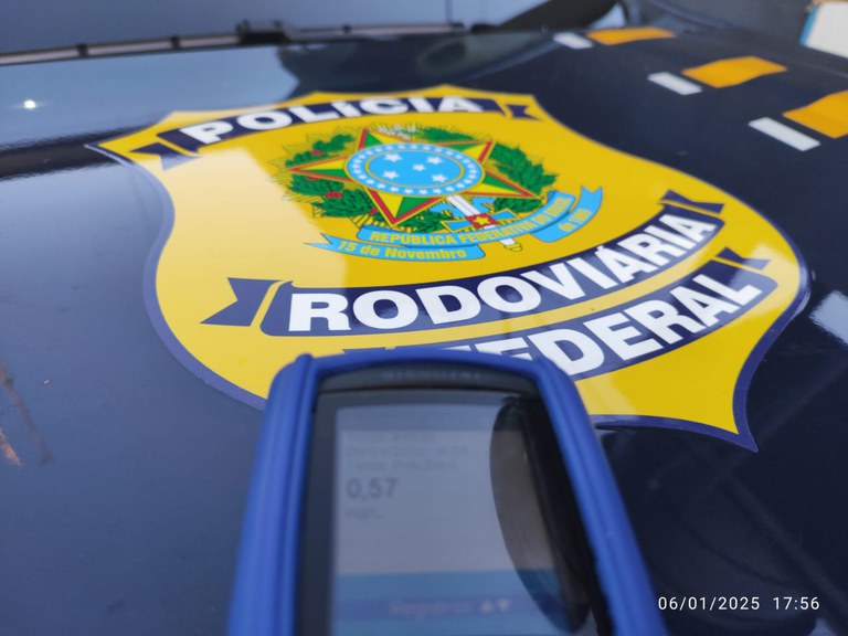 Motorista de caminhão é preso por dirigir sob efeito de álcool em Guia Lopes da Laguna