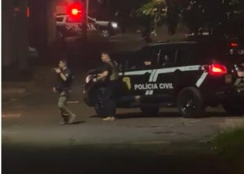 Com extensa ficha criminal, Buguinho da Nhanhá troca tiro com o Choque e sai perdendo