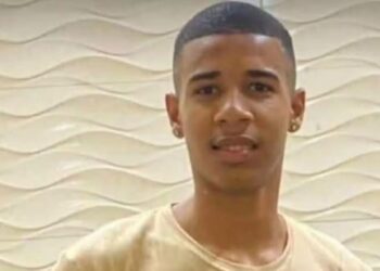 Jogador de futebol é baleado após pisar no pé de traficante na noite de revéillon