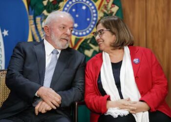 Ao cobrar respeito a hierarquia, Ministra Cida enfrenta denúncias de assédio moral 