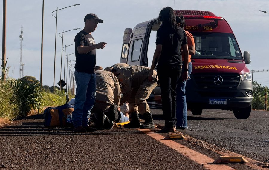 Ciclista fica ferida após colisão com motociclista em Nova Andradina