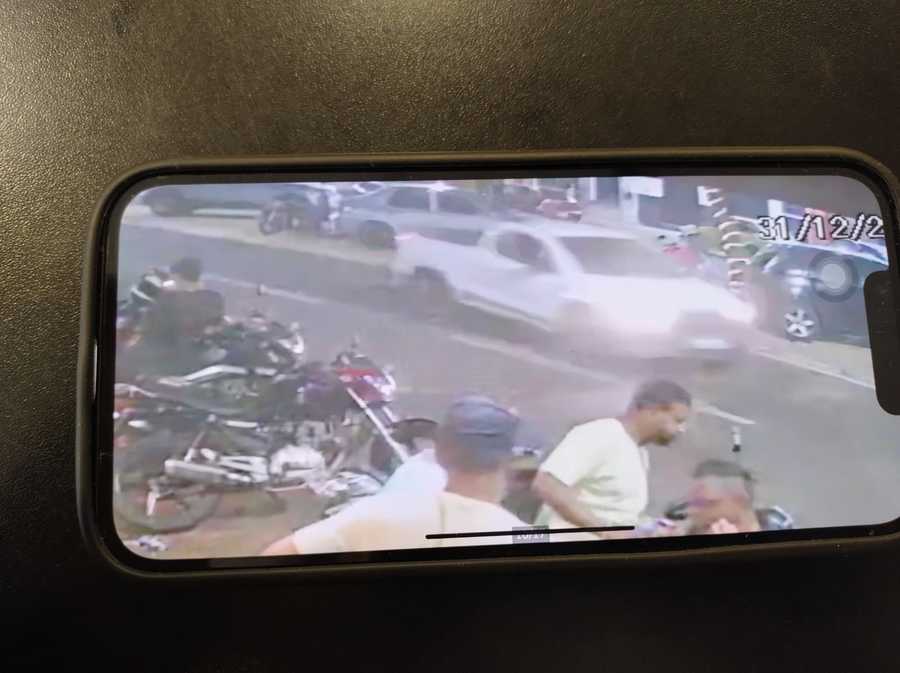 Mulher é atropelada por picape em Nova Andradina e motorista foge sem prestar socorro