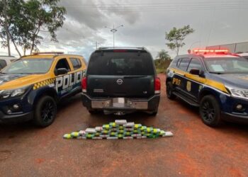 Ação conjunta da PRF e PM resulta na apreensão de 38,4kg de cocaína em Paranaíba