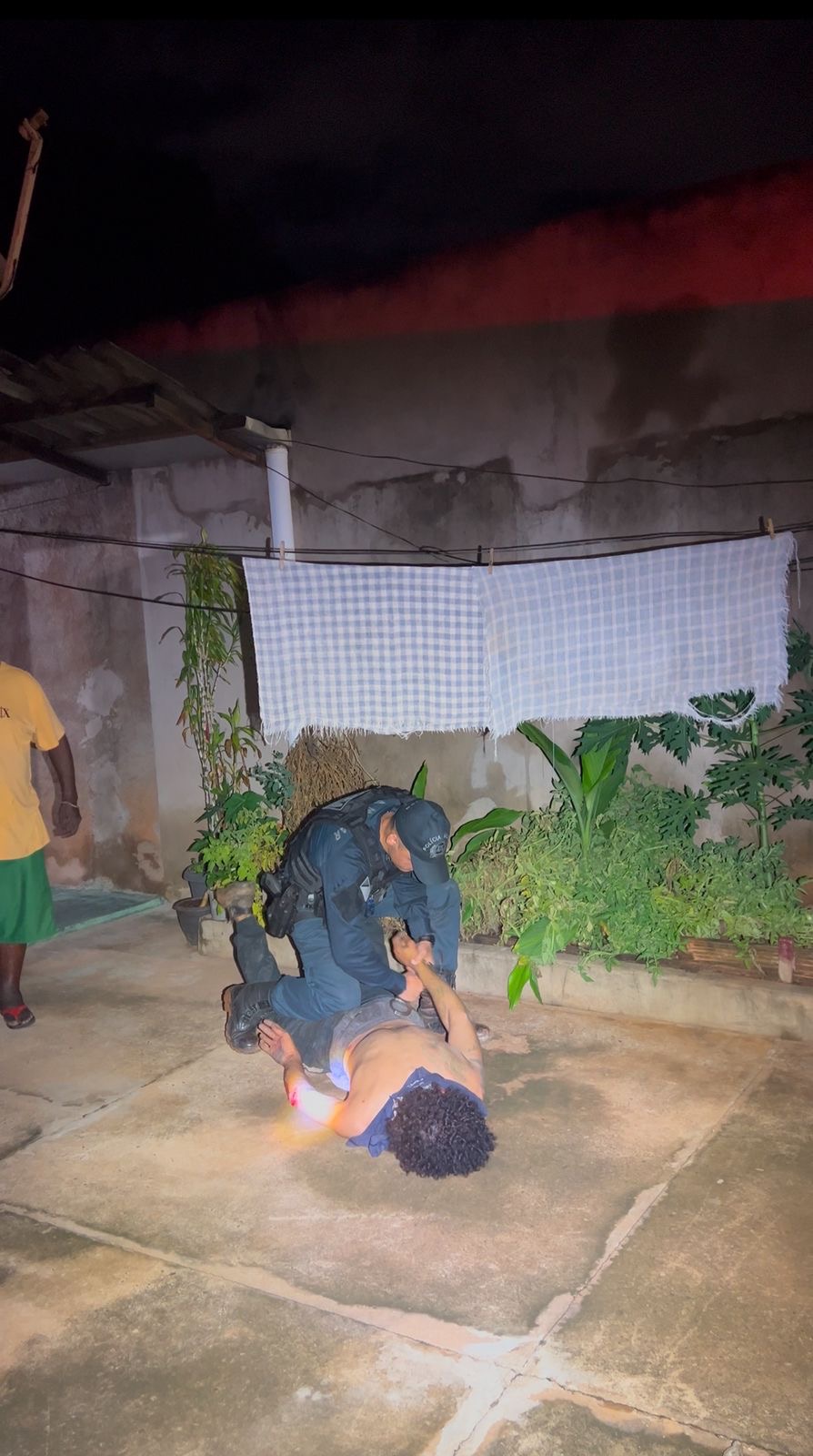 Ação da PM salva mãe e filhos de ladrão que invadiu casa em Campo Grande