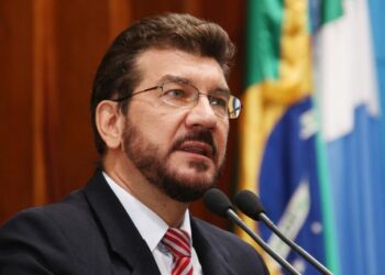 Kemp quer aplicativo para mulheres consultarem antecedentes criminais de agressores