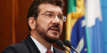 Kemp quer aplicativo para mulheres consultarem antecedentes criminais de agressores