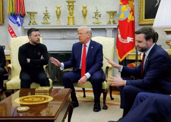 Trump levanta a voz com Zelensky, bate boca e o chama de ‘desrespeitoso’ com os EUA