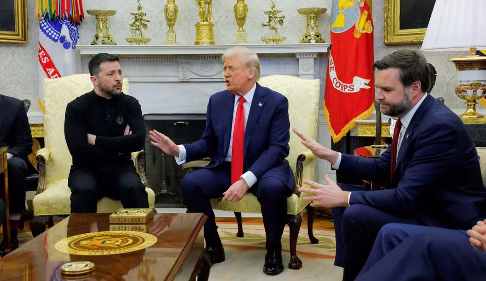 Trump levanta a voz com Zelensky, bate boca e o chama de ‘desrespeitoso’ com os EUA