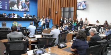 Ordem do Dia: Aprovados projetos que protegem mulheres em vulnerabilidade
