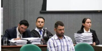 Em júri carregado de emoção, veterinário que matou para defender irmã é condenado; defesa vai recorrer  