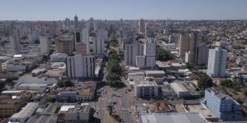 Chuva e risco de tempestade marcam a segunda-feira em Campo Grande