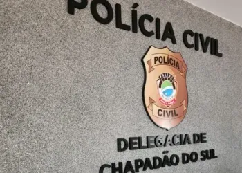 Tiroteio em evento gratuito termina com jovem morto e outro ferido em praça